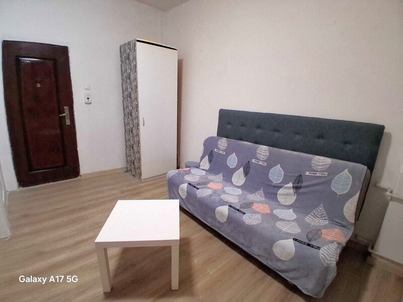 Magheru, Universitate, Romana, ultracentral, stradal, zugravita, ocazie