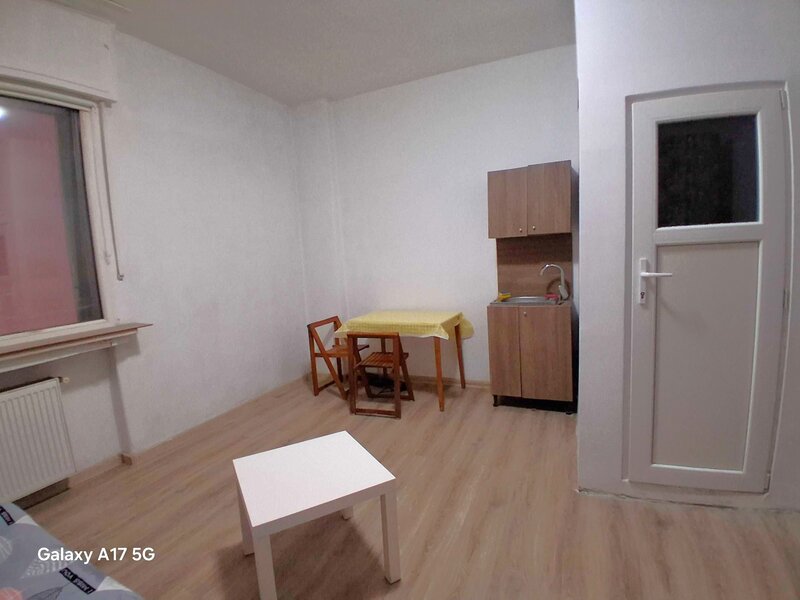 Magheru, Universitate, Romana, ultracentral, stradal, zugravita, ocazie